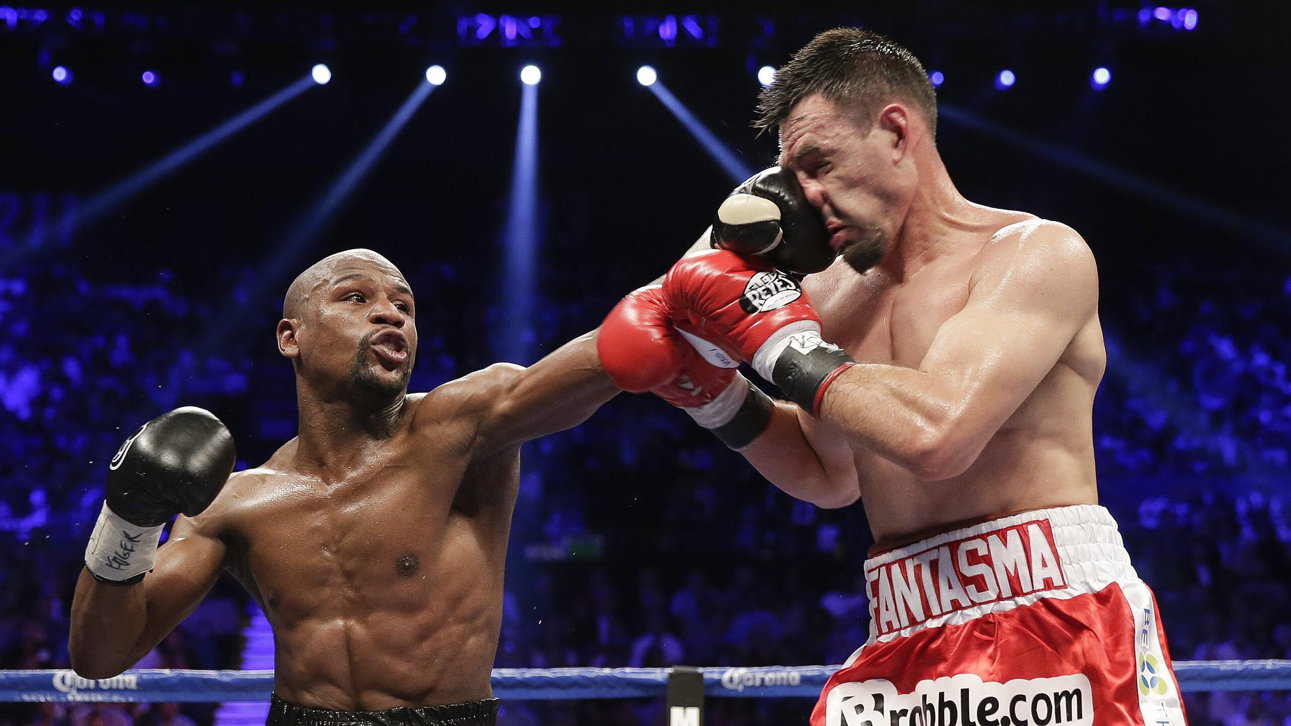 赛道上的孤胆英雄,维斯塔潘如何扛起红牛鏖战迈凯伦